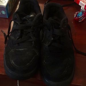 Black nikes